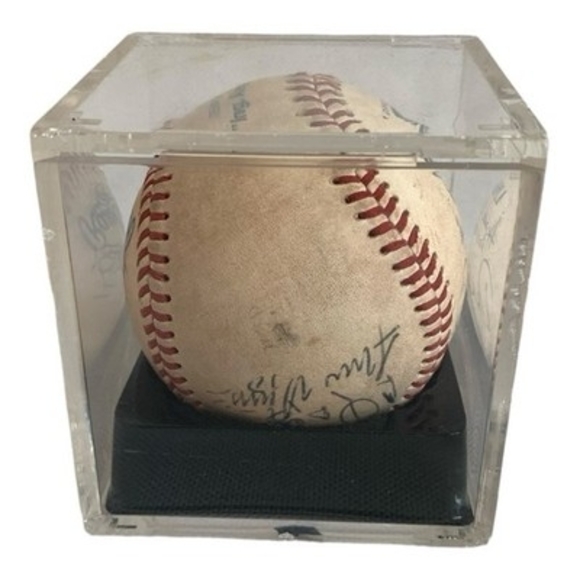 LMB Alejandro Hitt 2005 MultiPlayer Autographed J. Estrada Baseball Display Case - Picture 4 of 6